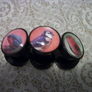 VINTAGE 1950S VINTAGE BIRDS PICS PLAS BRACELET